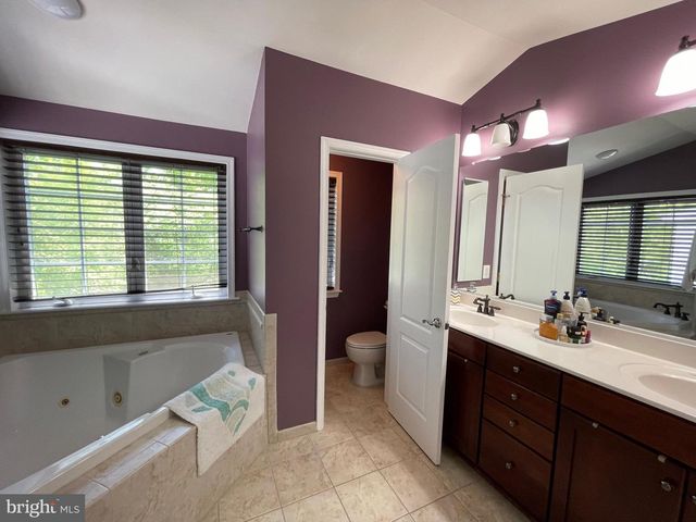 22098 AVONWORTH SQ, Broadlands, VA 20148