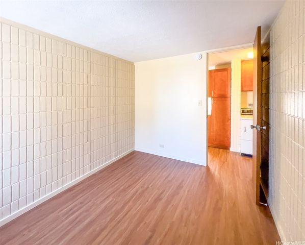 5085 Likini Street B309, Honolulu, HI 96818