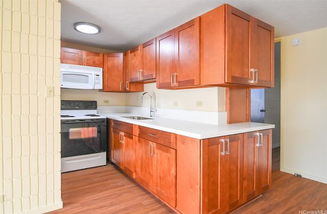 5085 Likini Street B309, Honolulu, HI 96818