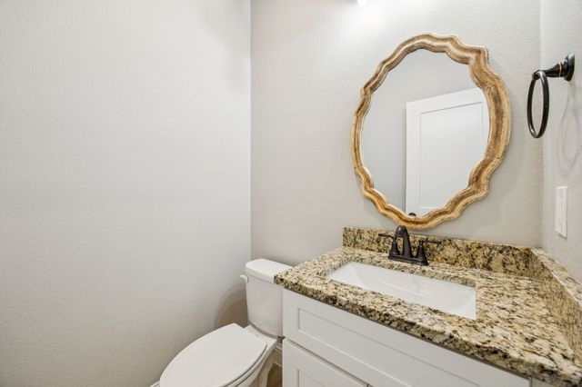 704 E Jefferson Street, Waxahachie, TX 75165