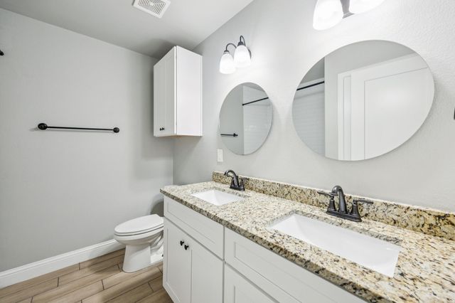 704 E Jefferson Street, Waxahachie, TX 75165