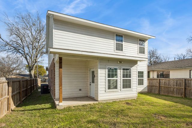 704 E Jefferson Street, Waxahachie, TX 75165