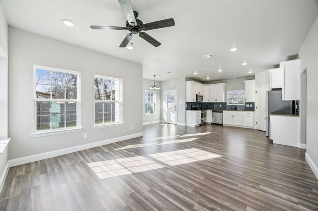 704 E Jefferson Street, Waxahachie, TX 75165