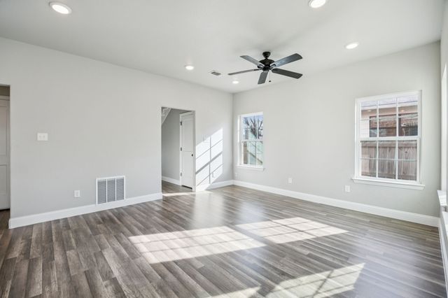 704 E Jefferson Street, Waxahachie, TX 75165