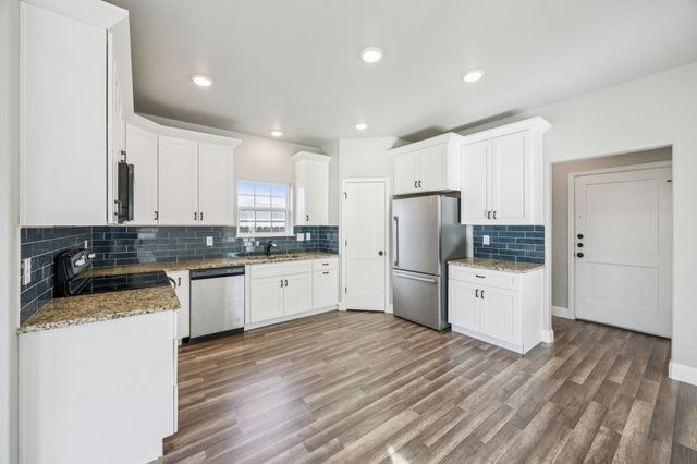 704 E Jefferson Street, Waxahachie, TX 75165