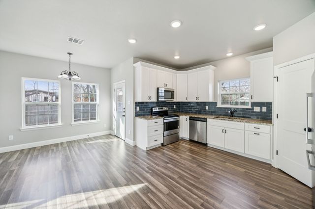 704 E Jefferson Street, Waxahachie, TX 75165