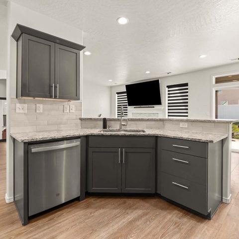 220 S Lawson St, Airway Heights, WA 99001