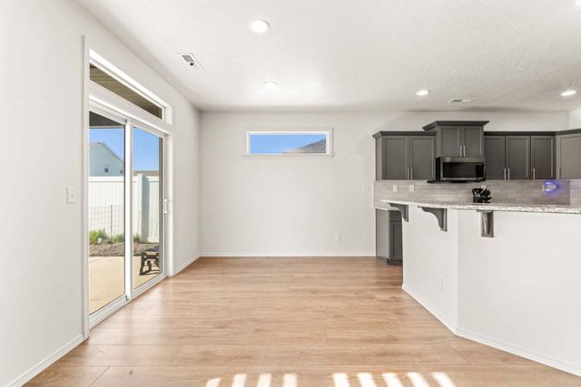 220 S Lawson St, Airway Heights, WA 99001