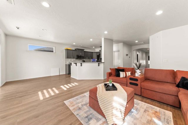 220 S Lawson St, Airway Heights, WA 99001