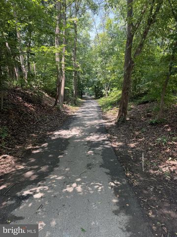 4016 FOX GATE LN, Upper Marlboro, MD 20772