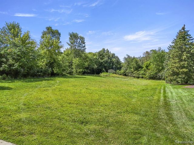 18197 Shelley Pond Court, Northville, MI 48168