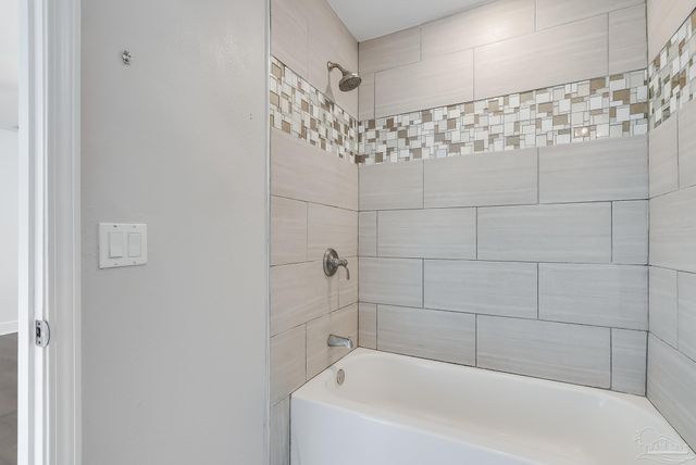 4121 Bamboo Dr, Pensacola, FL 32526