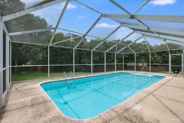 4121 Bamboo Dr, Pensacola, FL 32526