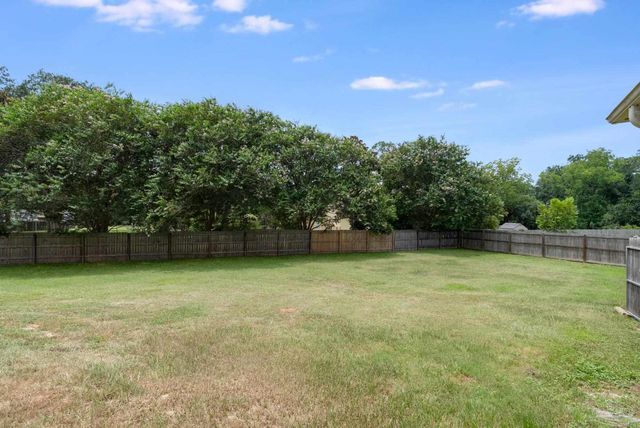 4121 Bamboo Dr, Pensacola, FL 32526