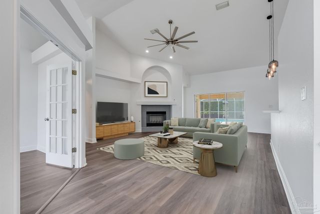 4121 Bamboo Dr, Pensacola, FL 32526