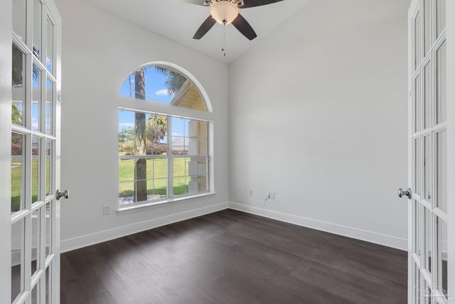 4121 Bamboo Dr, Pensacola, FL 32526