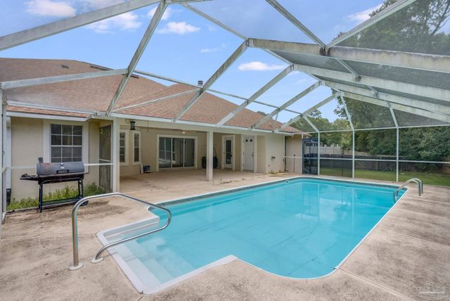 4121 Bamboo Dr, Pensacola, FL 32526