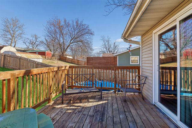 705 E Competine Street, Knoxville, IA 50138