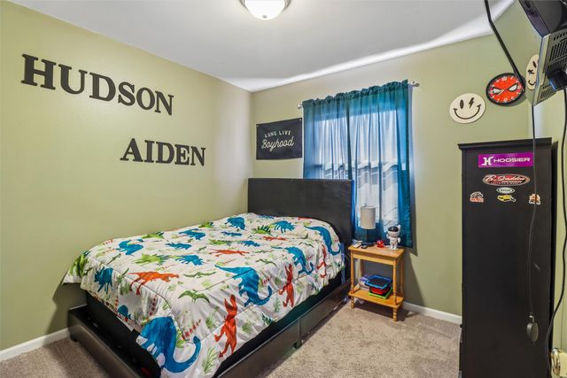 705 E Competine Street, Knoxville, IA 50138