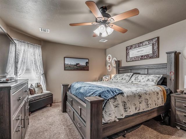 958 Cotswold Court, Blanchard, OK 73010