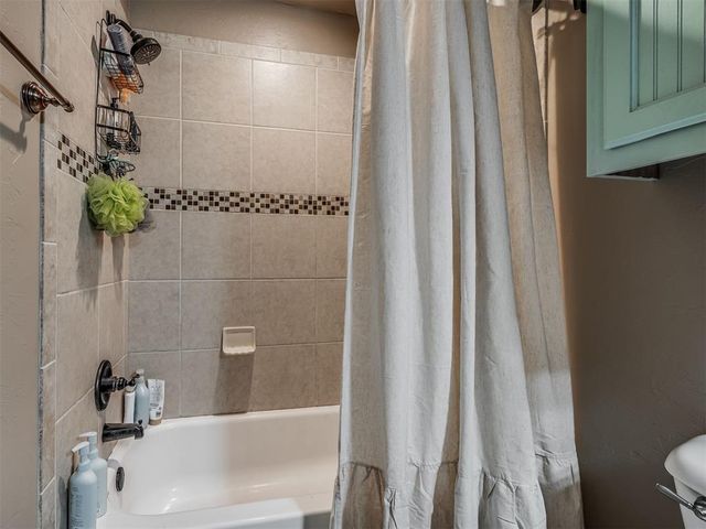 958 Cotswold Court, Blanchard, OK 73010
