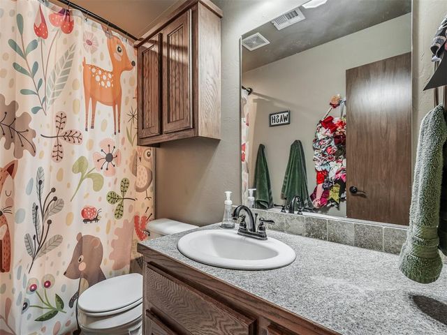 958 Cotswold Court, Blanchard, OK 73010