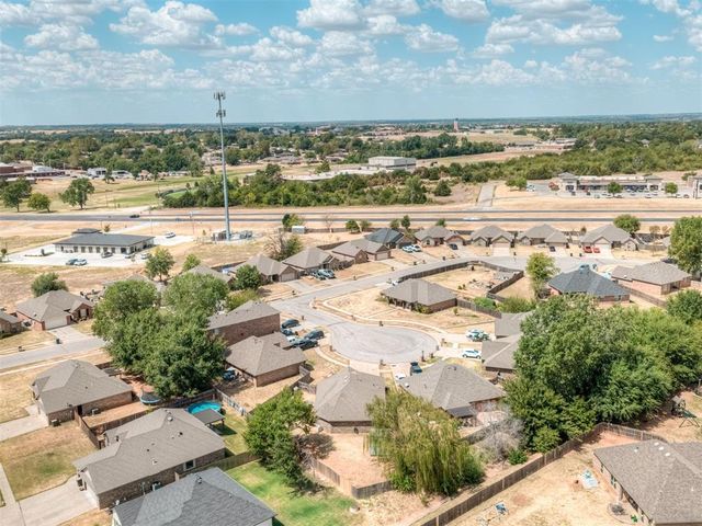 958 Cotswold Court, Blanchard, OK 73010