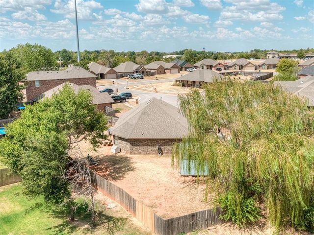 958 Cotswold Court, Blanchard, OK 73010