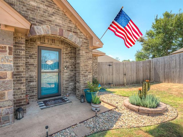 958 Cotswold Court, Blanchard, OK 73010