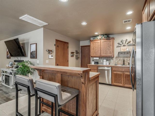 958 Cotswold Court, Blanchard, OK 73010