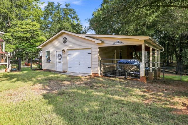 203 Knoxwood Court, Anderson, SC 29621