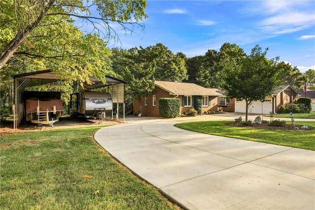 203 Knoxwood Court, Anderson, SC 29621