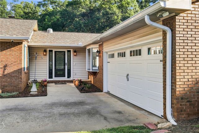 203 Knoxwood Court, Anderson, SC 29621