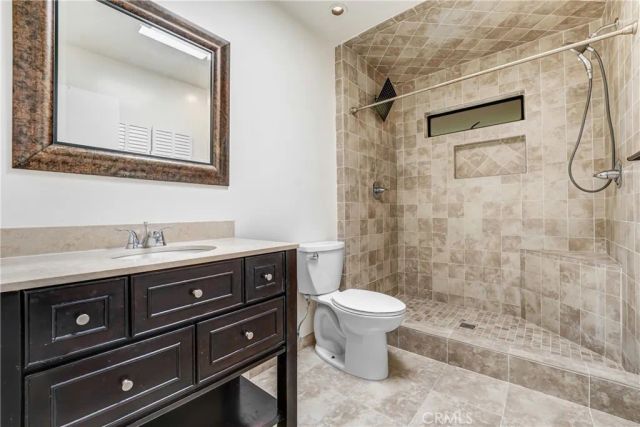 3884 Fredonia Drive F, Los Angeles, CA 90068