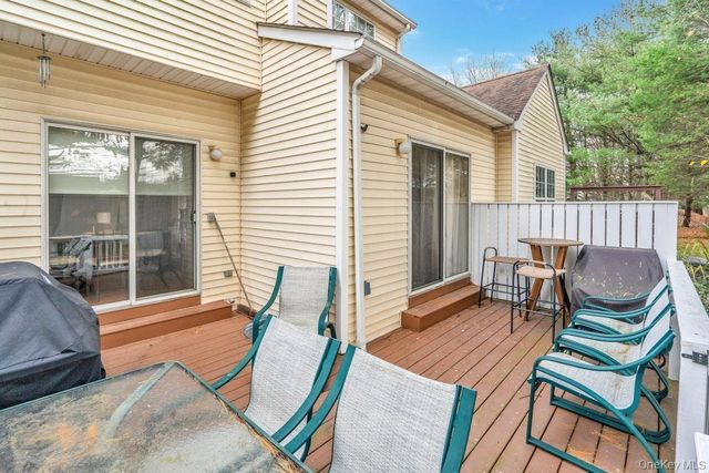 128 Cinnamon Court, Melville, NY 11747