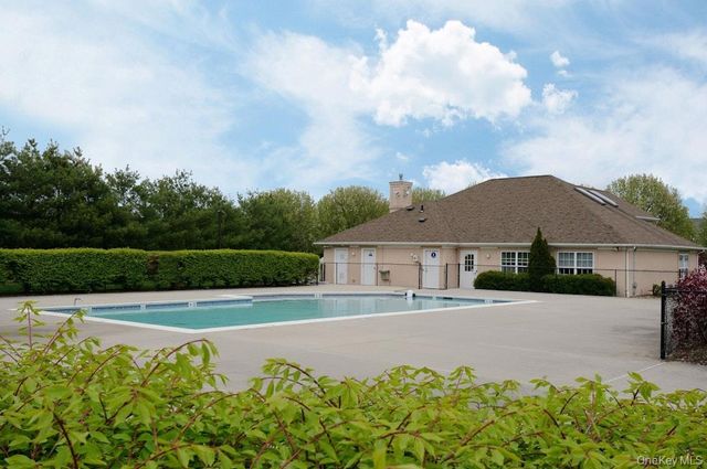 128 Cinnamon Court, Melville, NY 11747