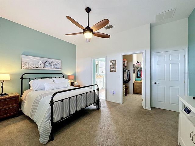 135 CREPE MYRTLE DR, Groveland, FL 34736