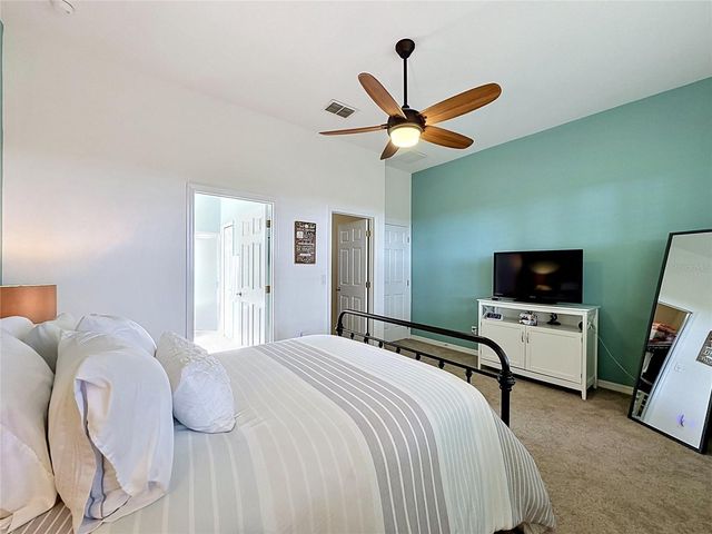 135 CREPE MYRTLE DR, Groveland, FL 34736