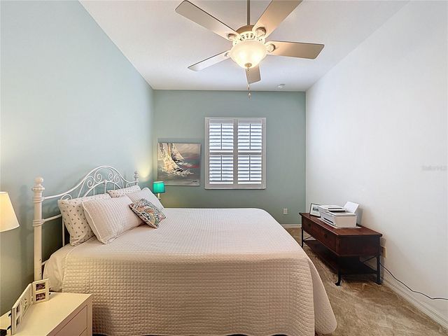 135 CREPE MYRTLE DR, Groveland, FL 34736