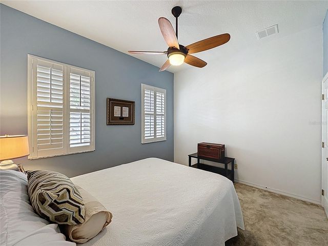 135 CREPE MYRTLE DR, Groveland, FL 34736