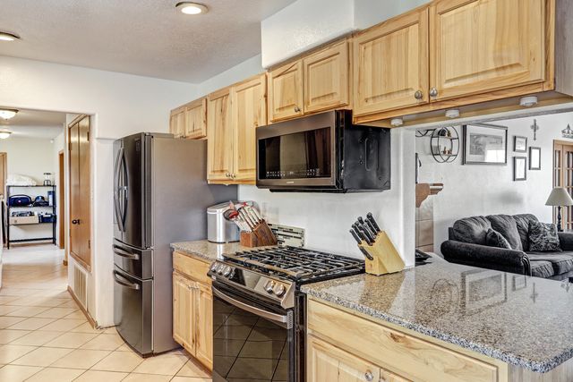 21 Via Conejo, Edgewood, NM 87015