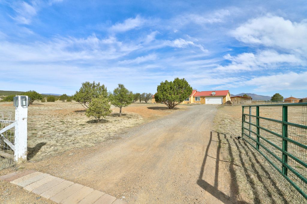 21 Via Conejo, Edgewood, NM 87015