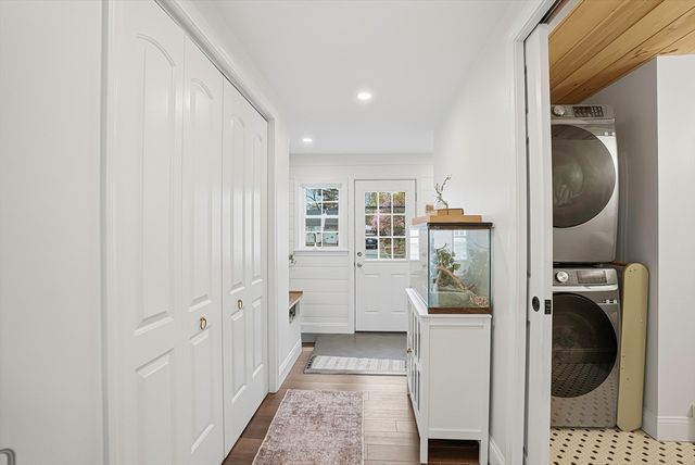 18 Brookfield Ter, Framingham, MA 01701