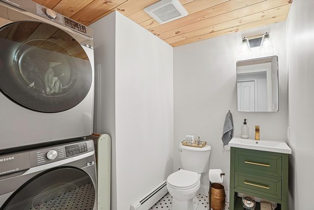 18 Brookfield Ter, Framingham, MA 01701