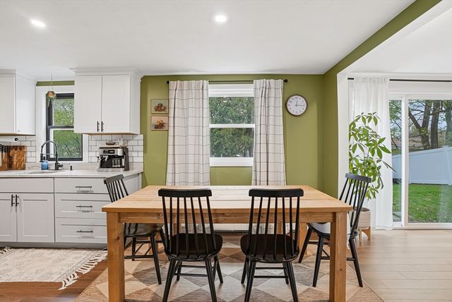 18 Brookfield Ter, Framingham, MA 01701