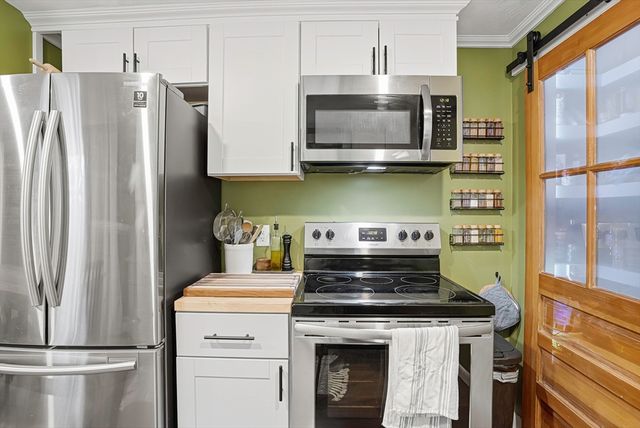 18 Brookfield Ter, Framingham, MA 01701