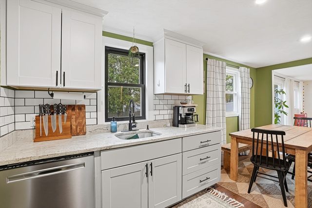 18 Brookfield Ter, Framingham, MA 01701