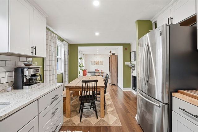 18 Brookfield Ter, Framingham, MA 01701