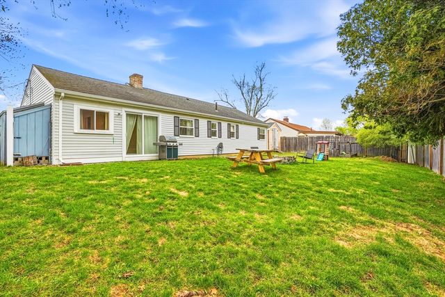 18 Brookfield Ter, Framingham, MA 01701