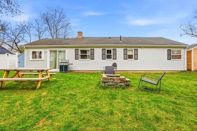 18 Brookfield Ter, Framingham, MA 01701